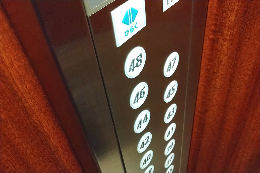 エレベーター2